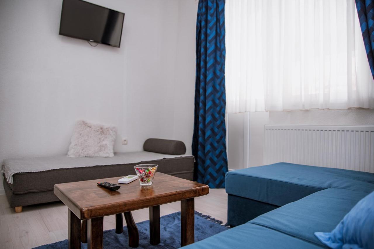 Guest House Mylan Licko Petrovo Selo Exterior photo